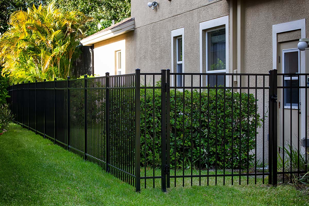 aluminum fence cost for home and commercial